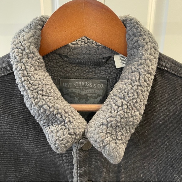Levi's Denim Sherpa Jacket - Picture 3 of 8